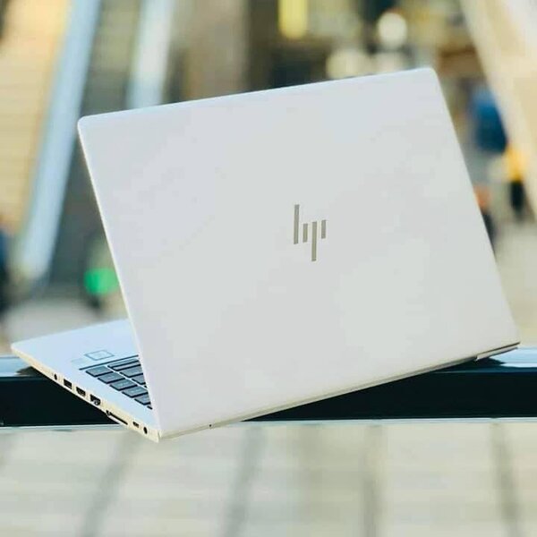 Ordinateur portable élégant HP