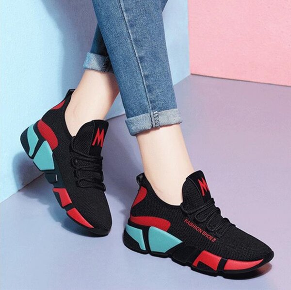 Ladies sports shoes