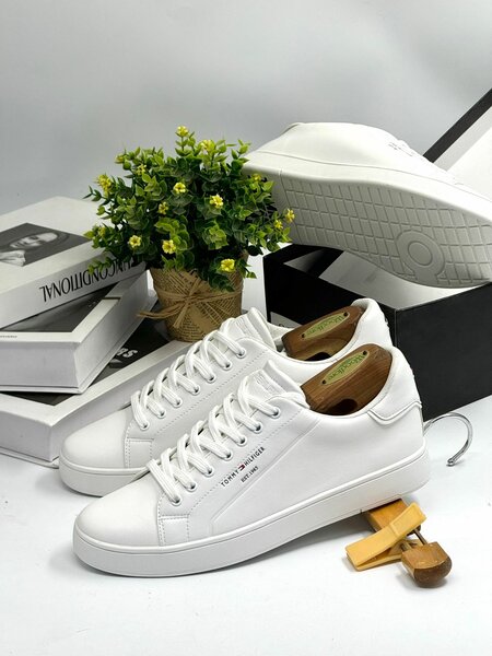 MEN CLASSIC WEAR WHITE