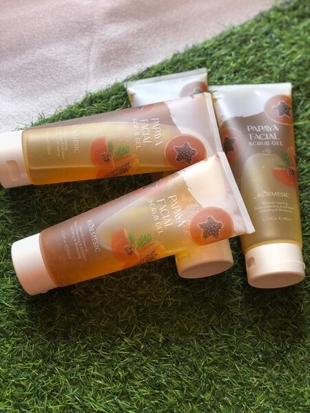 Facial scrub gel