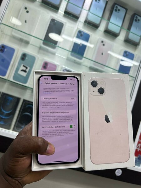 iPhone 13 simple