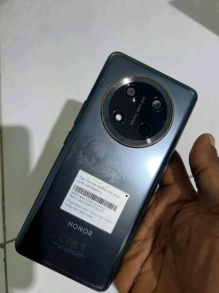 Smartphone Honor moderne