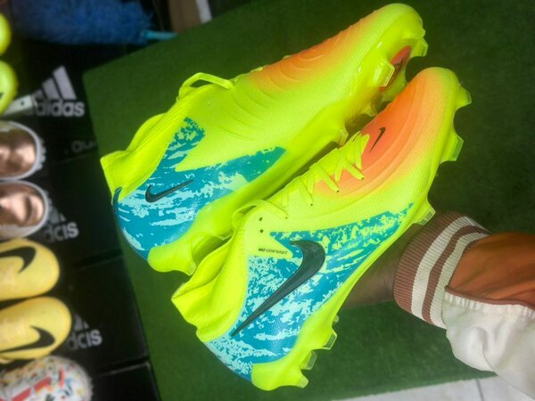 Nike phantom