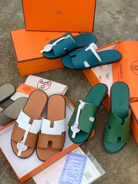 SLIDES FOR MEN