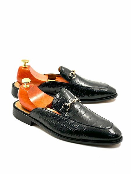 Quality half shoes