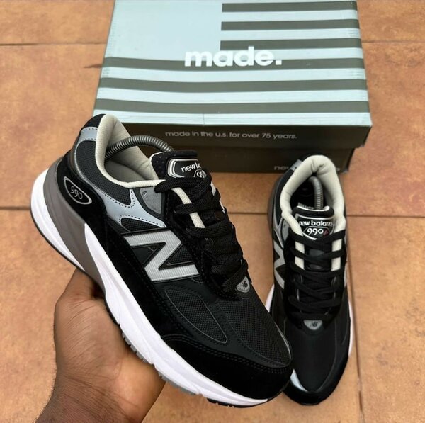NEW BALANCE 990