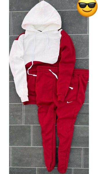 Complet NIKE