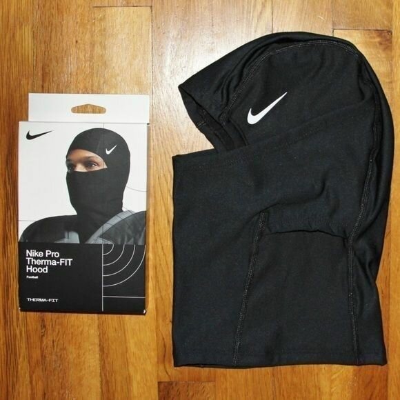 Nike Pro Therma-FIT Hood