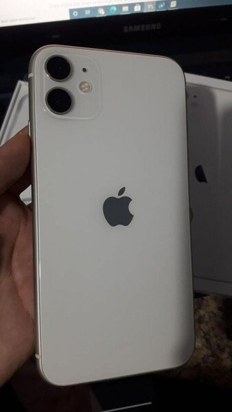 iPhone 11