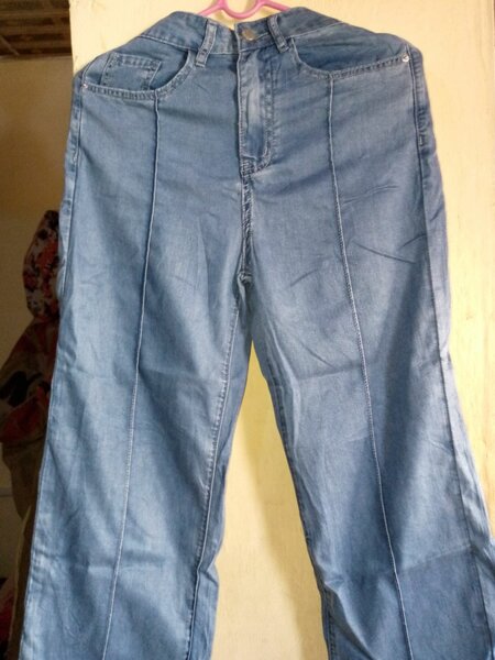 Ladies Thrift Jeans- Waist size 26