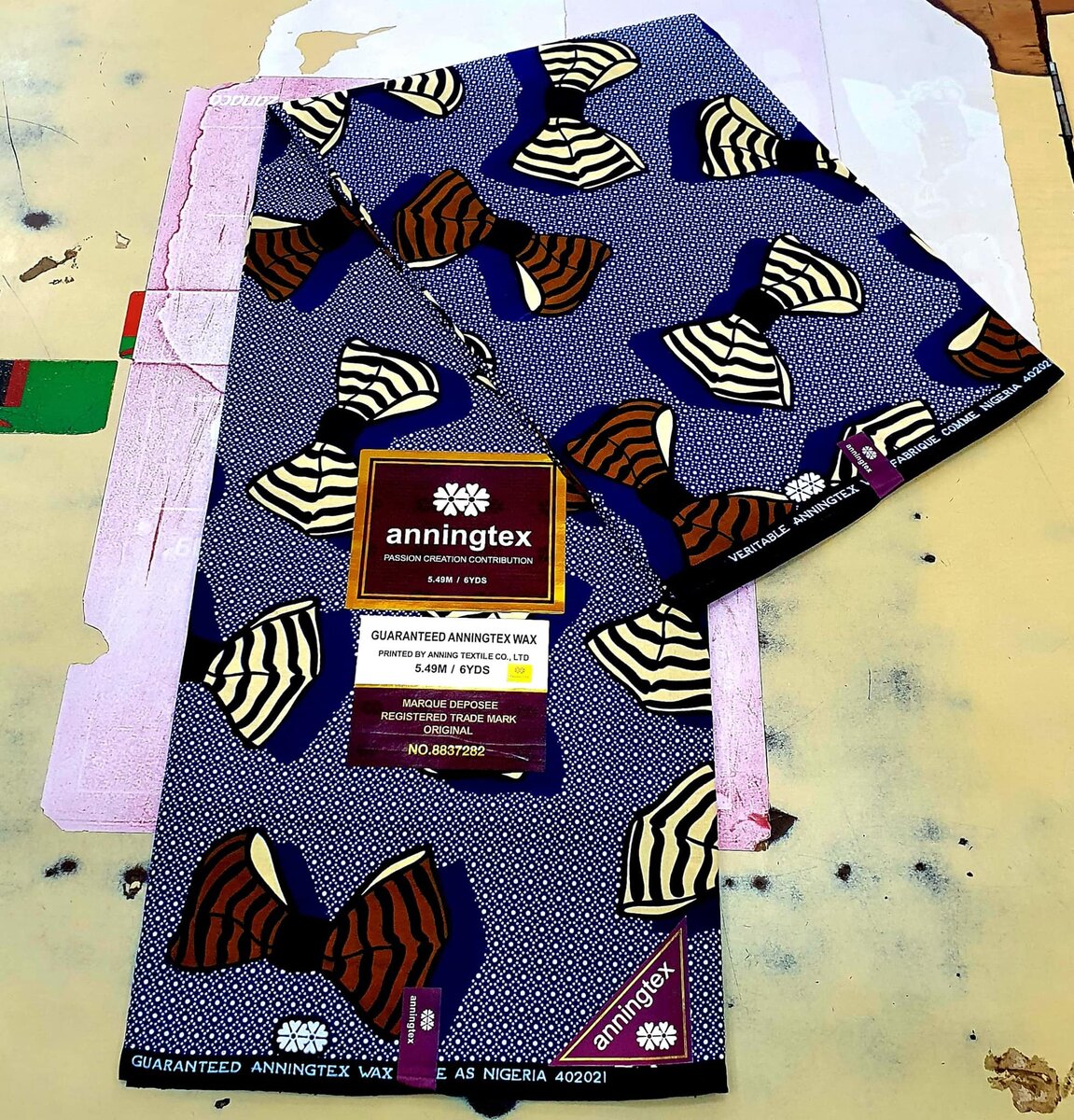 Tissu violet