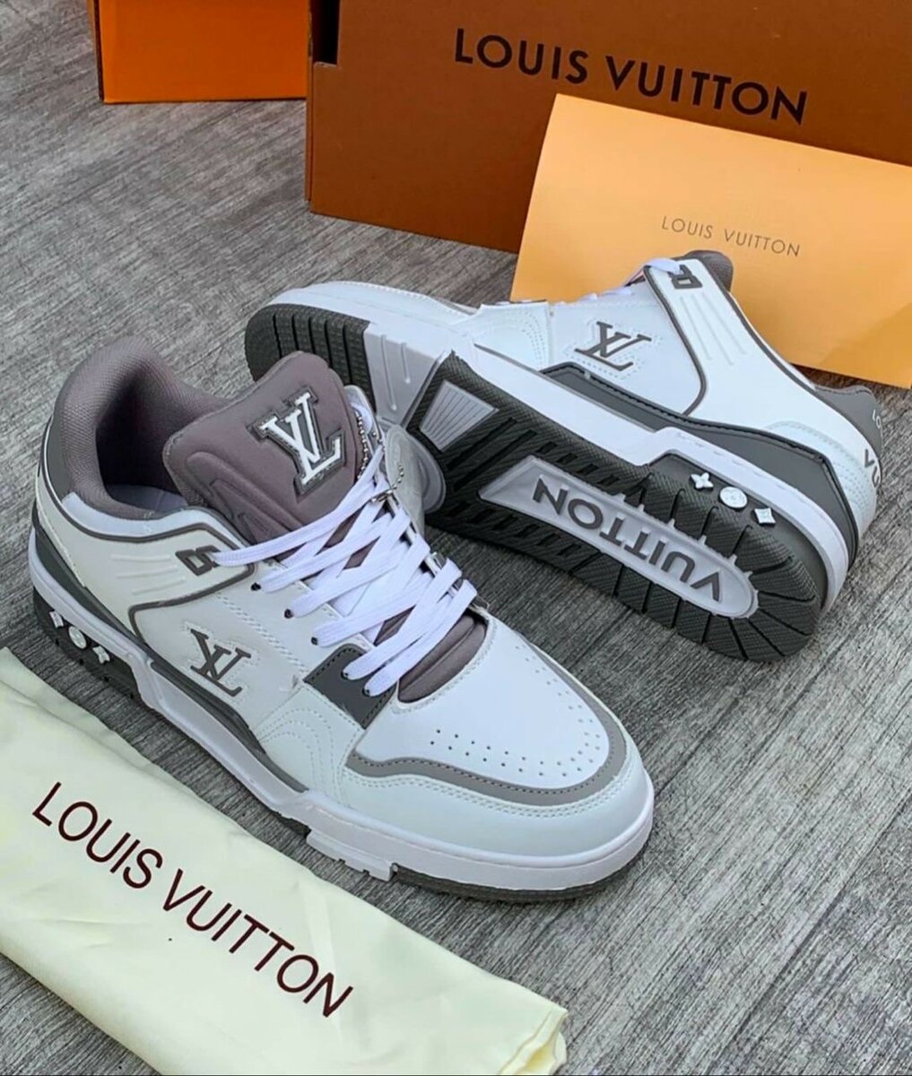 LOUIS VUITTON CLASSIC