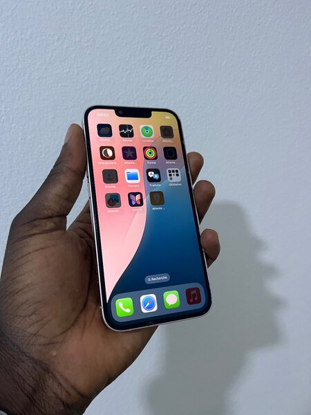 iPhone 13