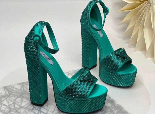 S HEELS