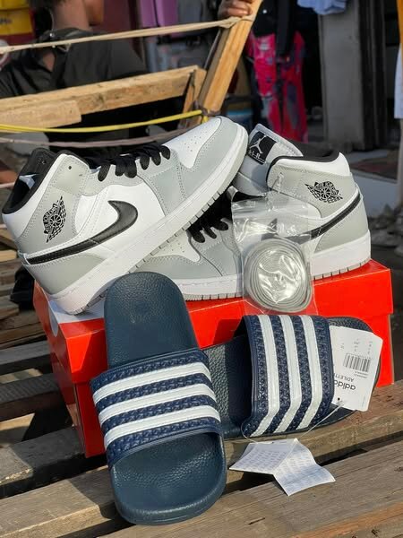 Sneakers
