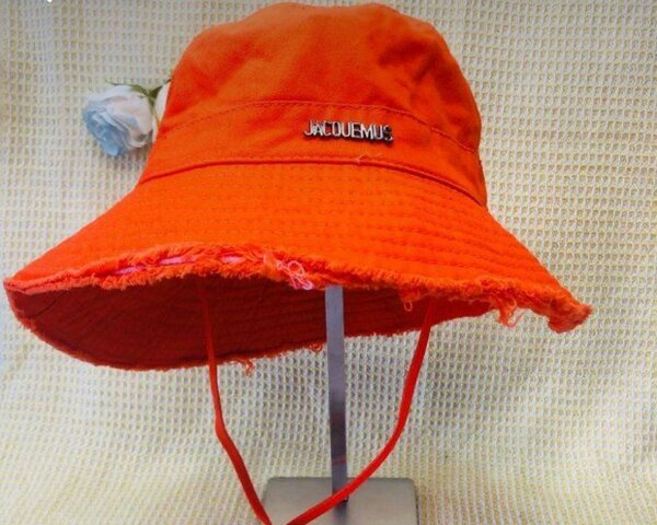 Bucket caps