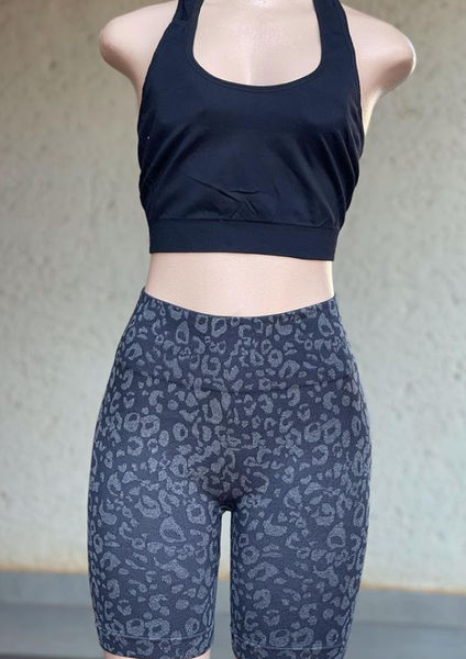 shorts gray