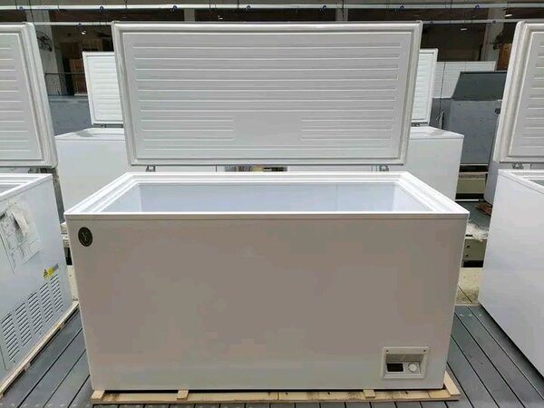 Chest freezer 200ltrs