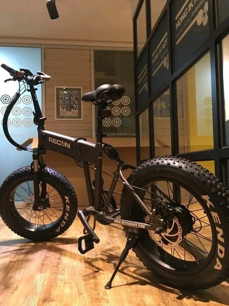 Vélo électrique pliant robuste