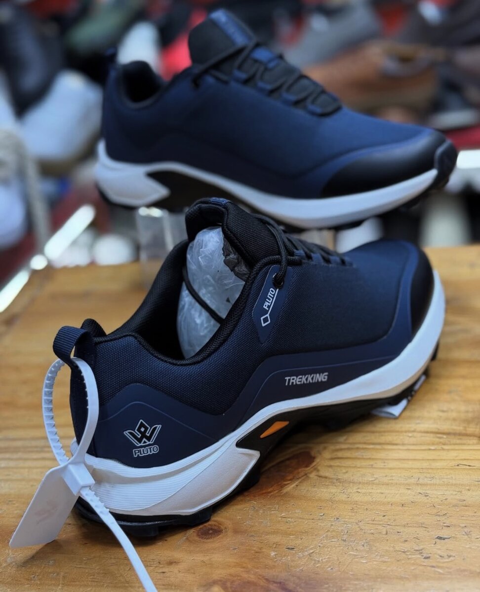 Pluto sneakers
