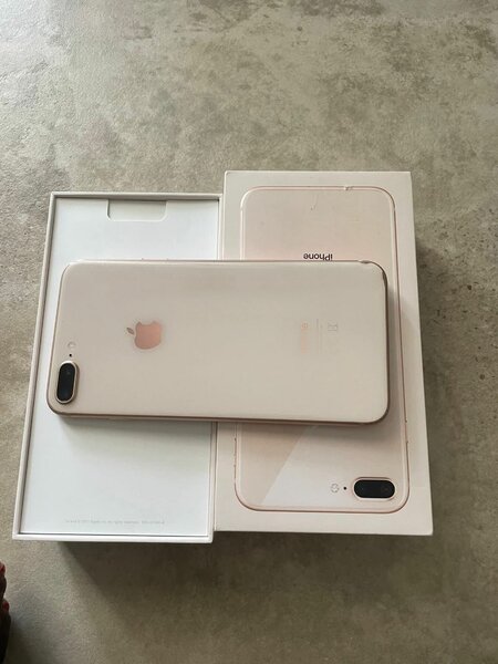 iPhone 8 Plus