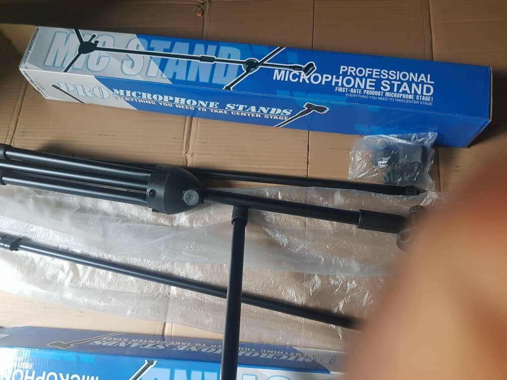 Microphone stand