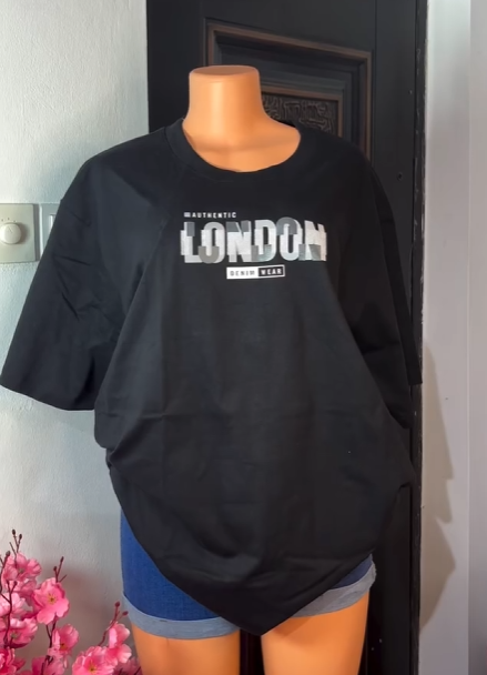 T-shirt black
