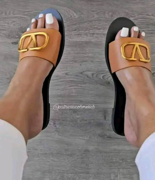 slippers