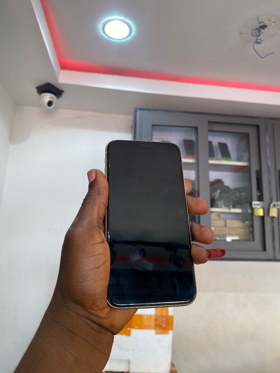 iPhone 11