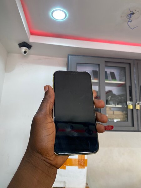 iPhone 11