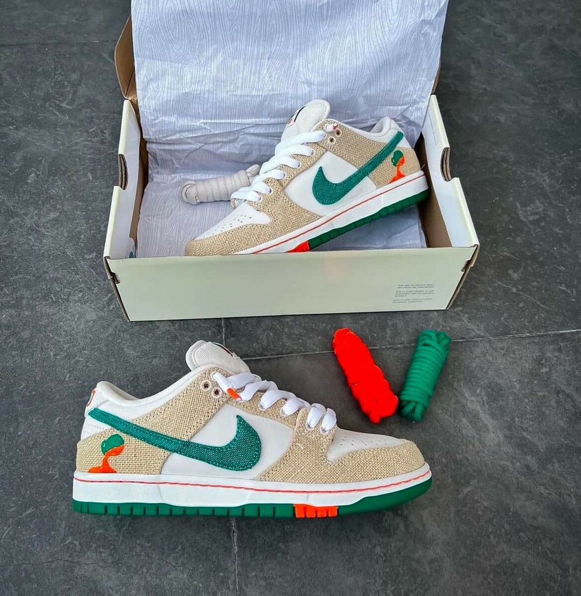 NIKE SB