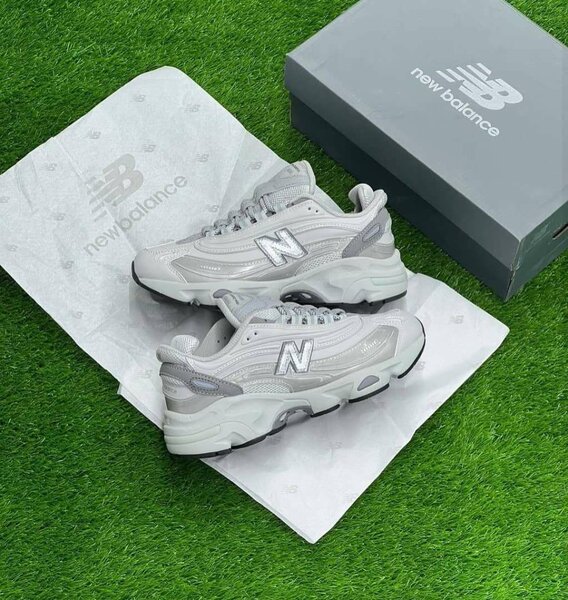 New Balance 1000