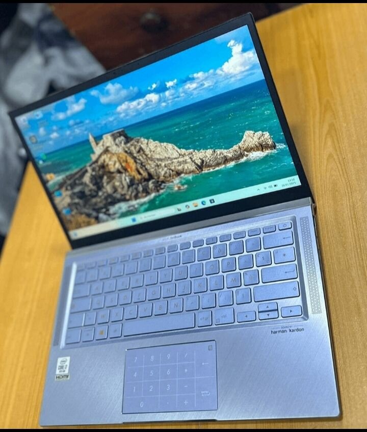 ASUS Laptop Ultrabook 14"
