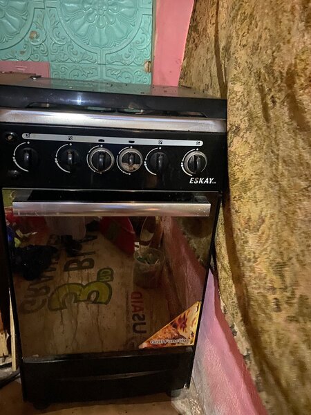 Gas stove