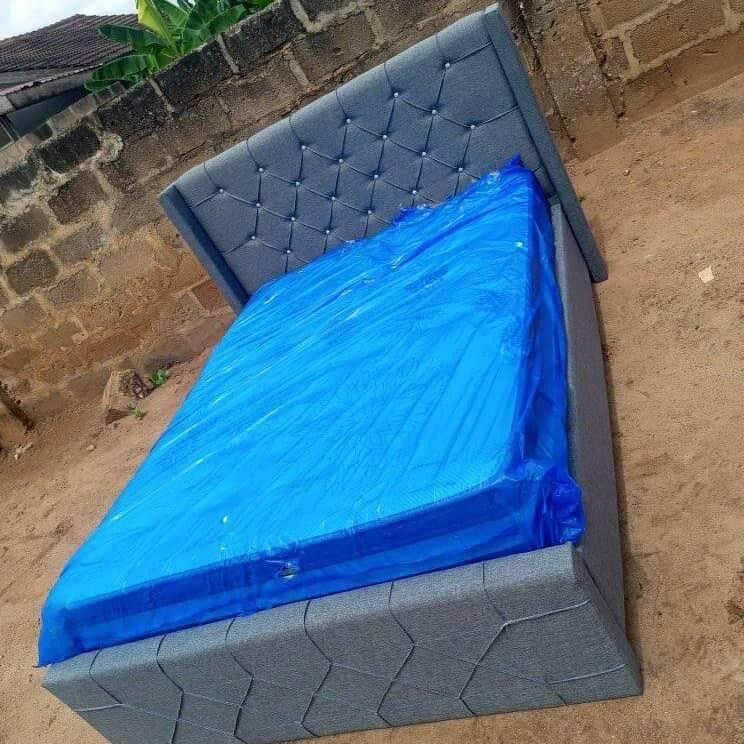 Queen size bed