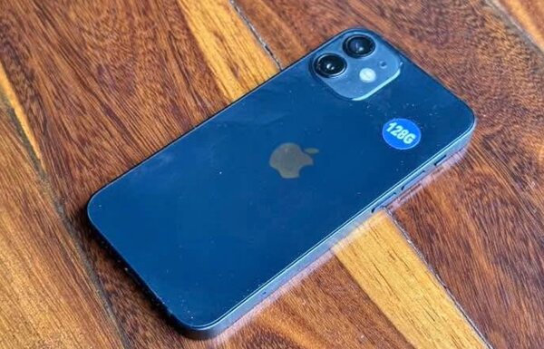 iPhone 12 simple