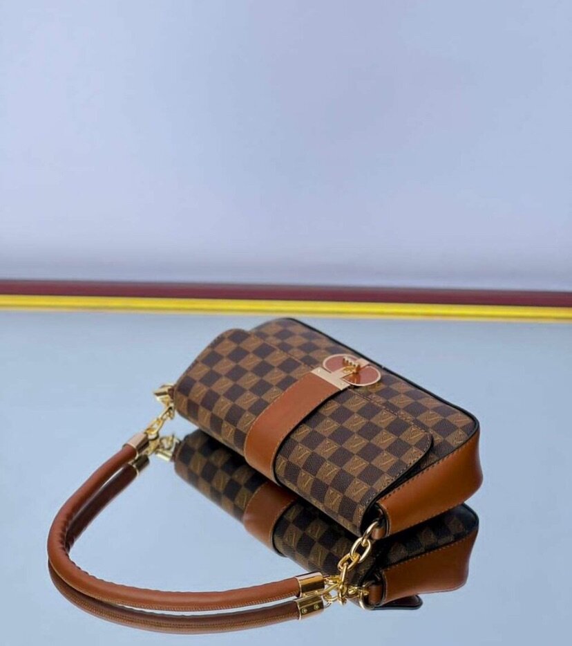 Ladies hand bag