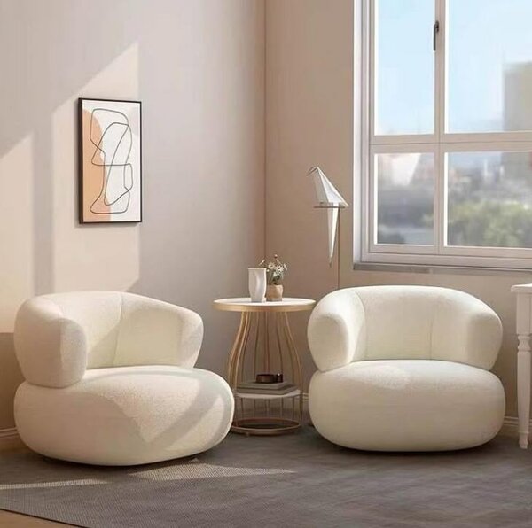 Fluffy Lounge Chair