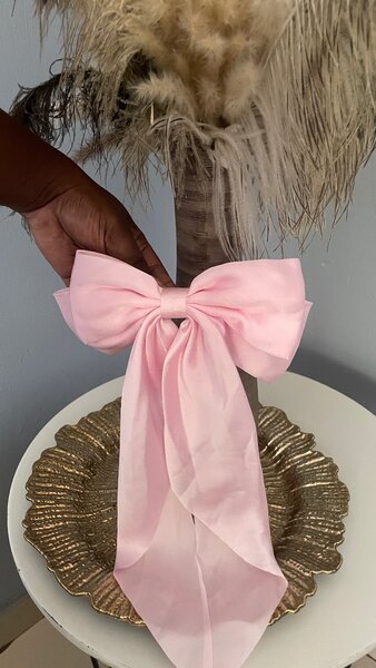 Large hair bows
