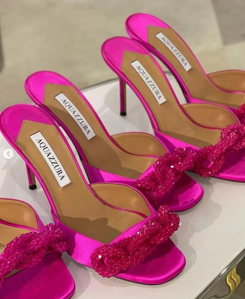 pink shoes