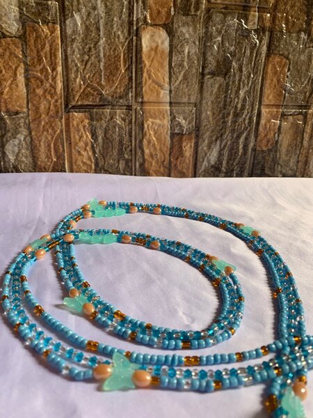 Ceinture perlée bleu turquoise