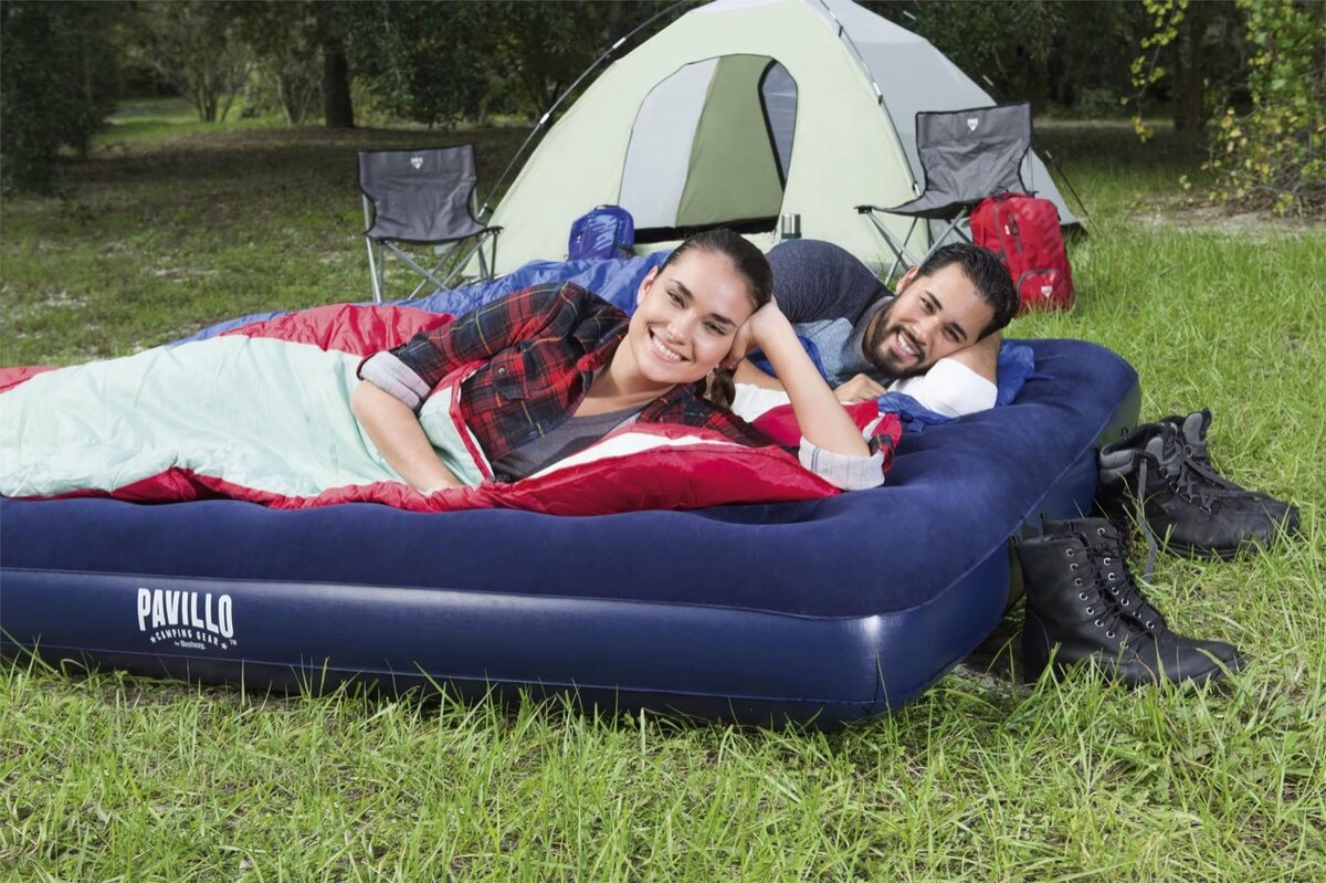Matelas gonflable trois places + pompe électrique