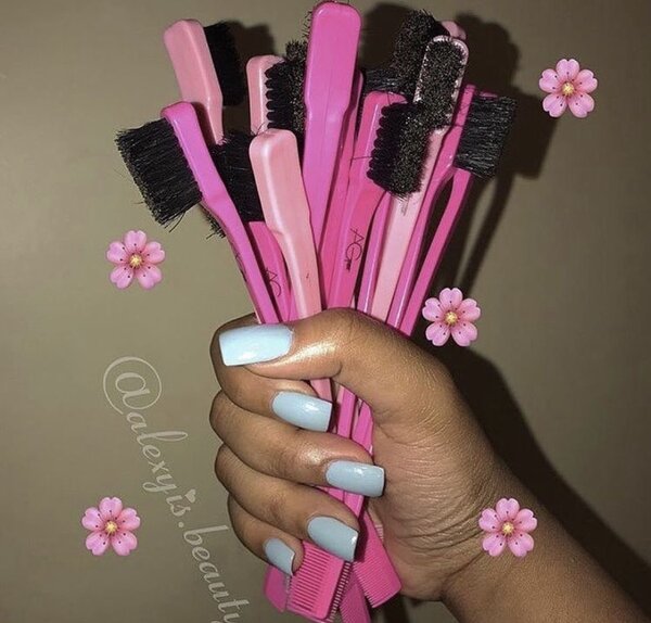 Brosses à cheveux colorées