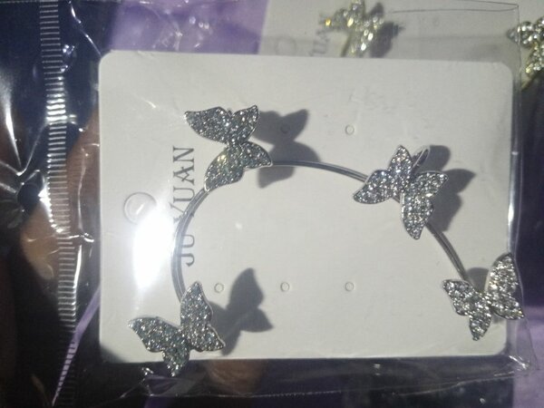 Earcuffs