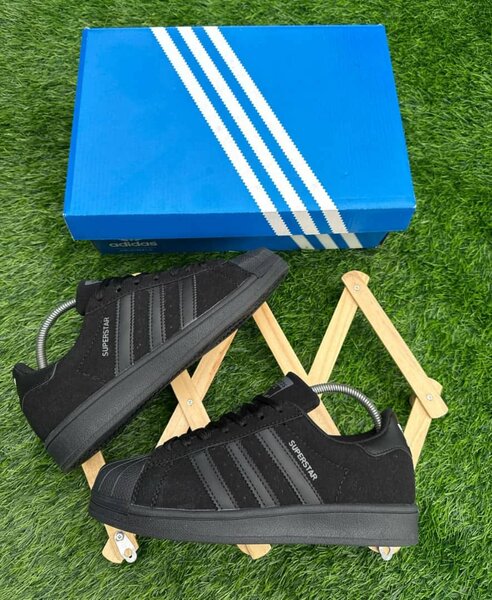 Adidas campus