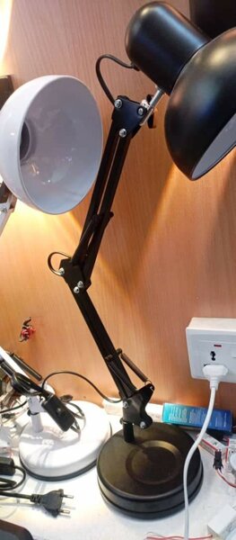 Table lamp