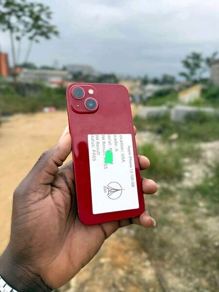 iPhone 13 Rouge Excellent État