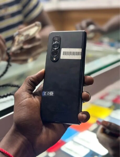 Samsung Z fold 3