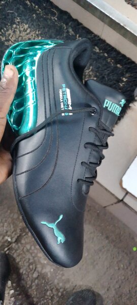 Athletic shoes