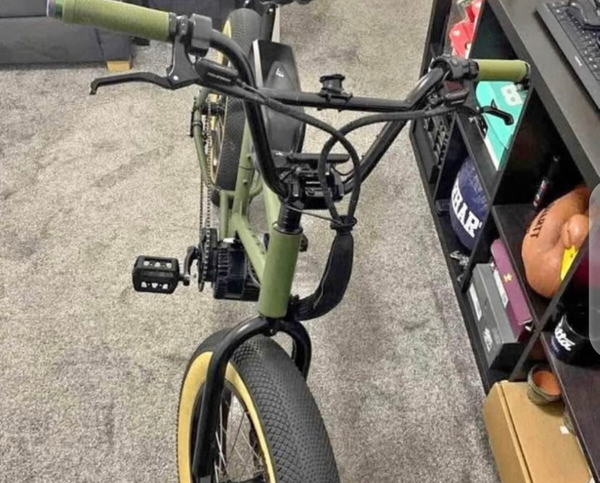 Vélo BMX robuste vert